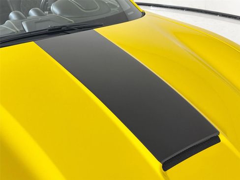 Used 2014 Ferrari California image 32