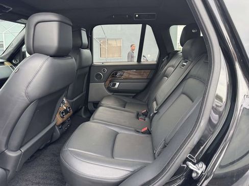 Used 2019 Land Rover Range Rover Supercharged AWD/4WD image 18