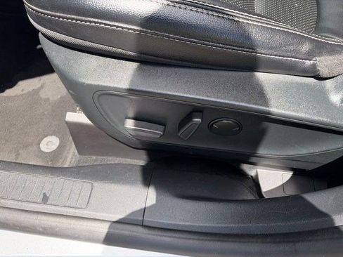 Used 2022 Ford Escape SEL AWD/4WD image 11