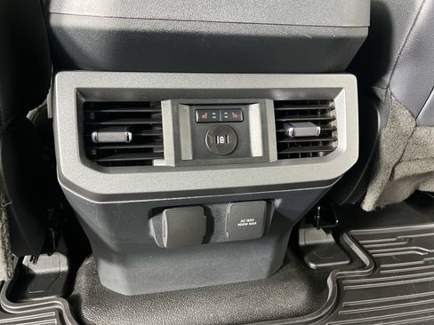 Used 2023 Ford F350 Lariat w/ Lariat Ultimate Package AWD/4WD image 23