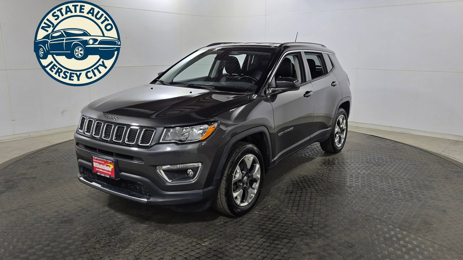 Used 2018 Jeep Compass Limited w/ Safe & Security Group AWD/4WD image 3