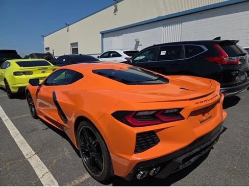 Used 2022 Chevrolet Corvette Stingray Preferred Cpe w/ Battery Protection Package RWD image 3