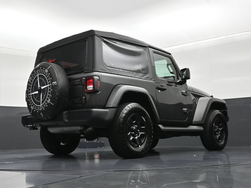 Used 2025 Jeep Wrangler Sport AWD/4WD image 24