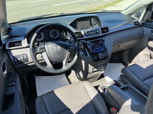 Used 2016 Honda Odyssey Touring image 12