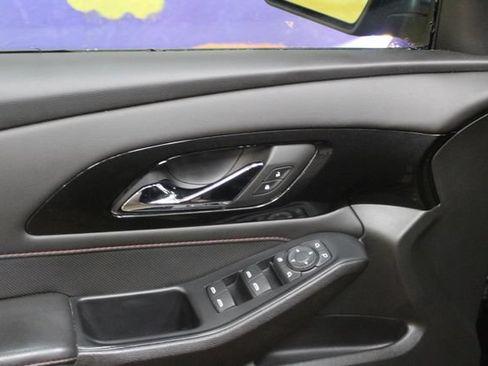 Used 2022 Chevrolet Traverse RS w/ LPO, Floor Liner Package AWD/4WD image 13