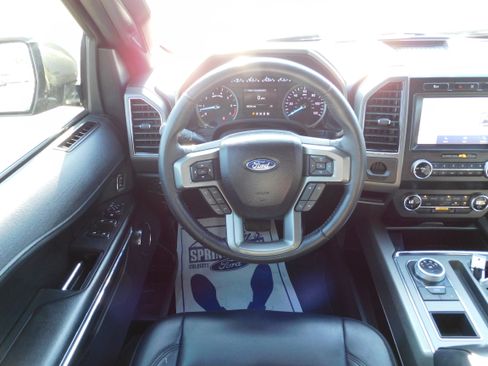 Used 2021 Ford Expedition XLT image 16