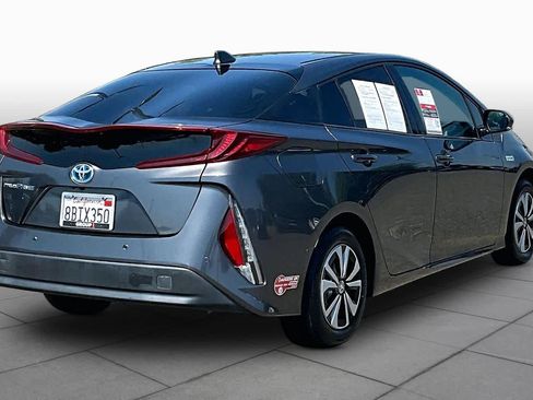 Used 2017 Toyota Prius Prime Advanced FWD image 12