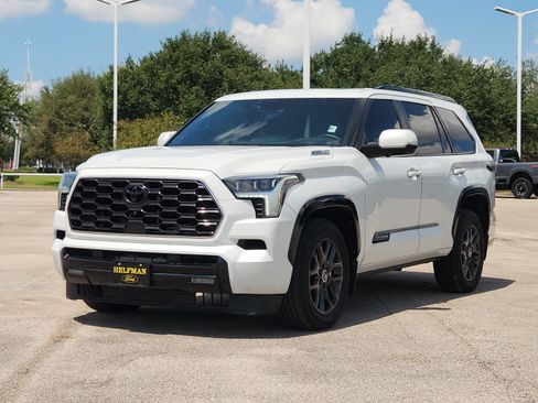 Used 2024 Toyota Sequoia Platinum AWD/4WD image 2