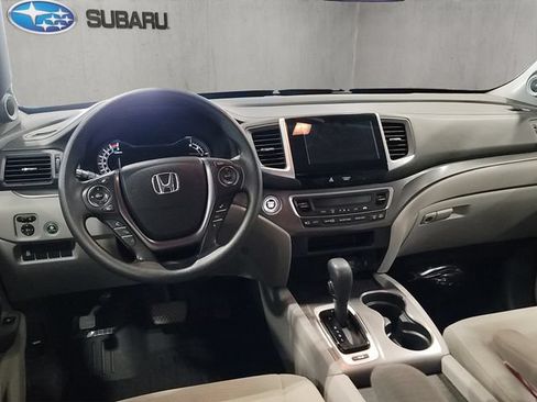 Used 2018 Honda Pilot EX image 2