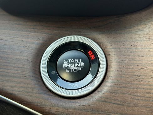 Used 2025 Jeep Grand Cherokee L Summit w/ Obsidian Package image 27