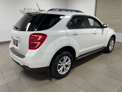 Used 2017 Chevrolet Equinox LT w/ Convenience Package AWD/4WD image 6