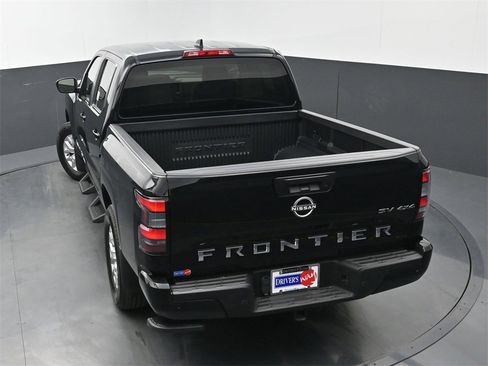Used 2023 Nissan Frontier SV w/ Technology Package image 32