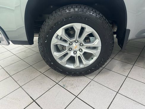 Certified 2025 Chevrolet Silverado 1500 LTZ w/ LTZ Premium Package AWD/4WD image 16