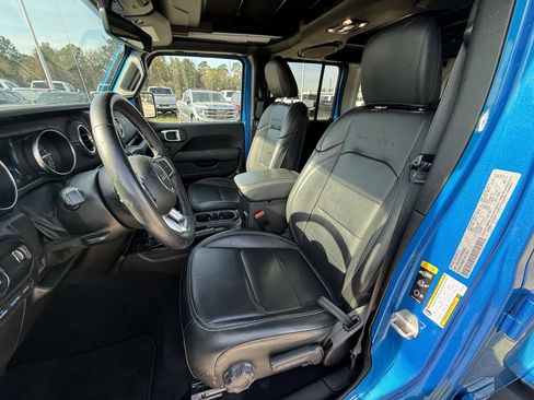 Used 2023 Jeep Wrangler Sahara w/ Cold Weather Group image 22