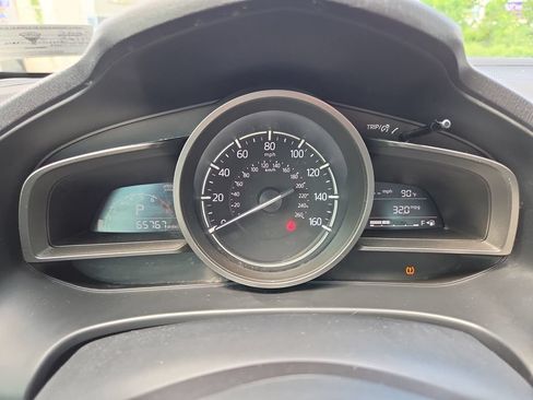 Used 2018 MAZDA MAZDA3 Sport w/ Preferred Equipment Package FWD image 28