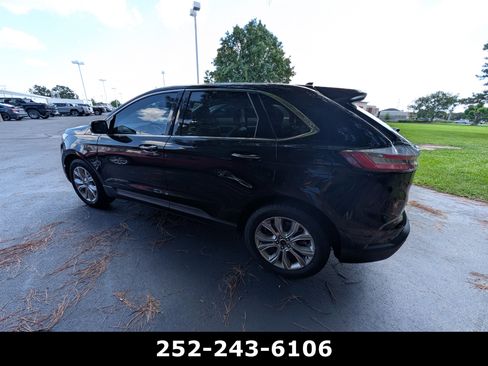 Used 2024 Ford Edge Titanium AWD/4WD image 5