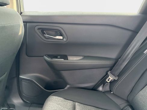 Used 2026 Nissan Rogue SV image 16