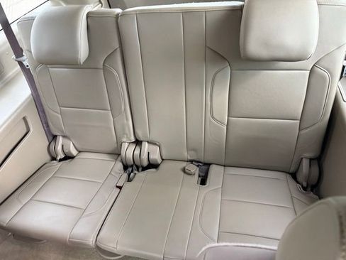 Used 2017 Chevrolet Suburban LT AWD/4WD image 15