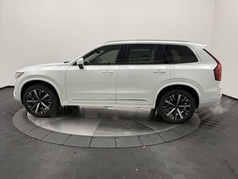 New 2026 Volvo XC90 B5 Core image 4