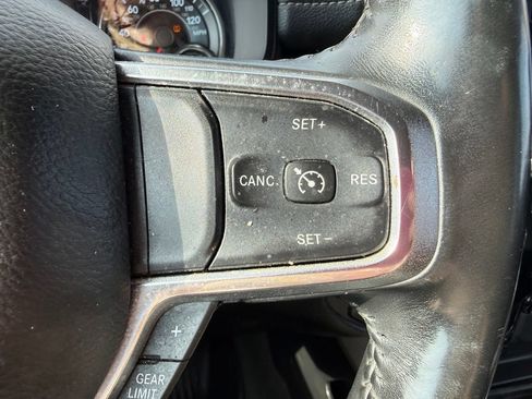 Used 2019 RAM 1500 Laramie AWD/4WD image 37