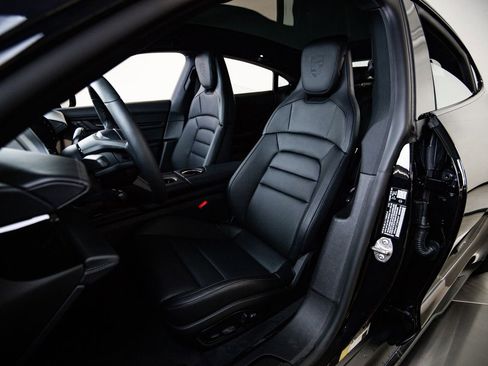 New 2026 Porsche Taycan image 5