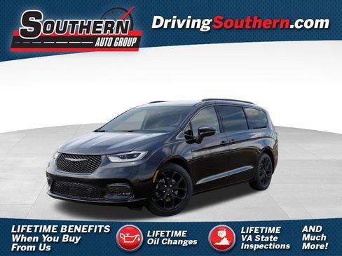 New 2026 Chrysler Pacifica Select w/ S Appearance Package image 1