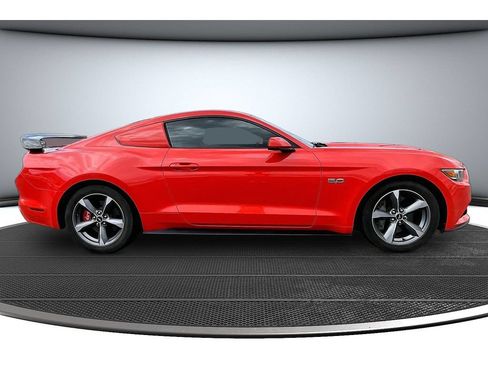Used 2016 Ford Mustang GT RWD image 13