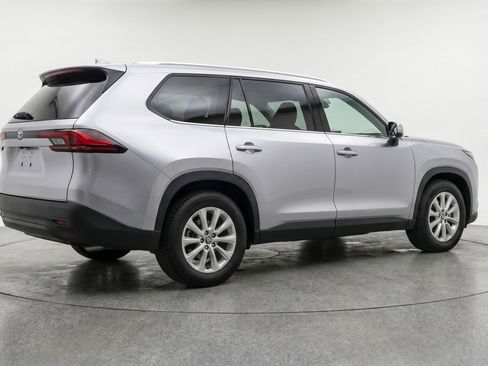 Used 2025 Toyota Grand Highlander FWD image 9