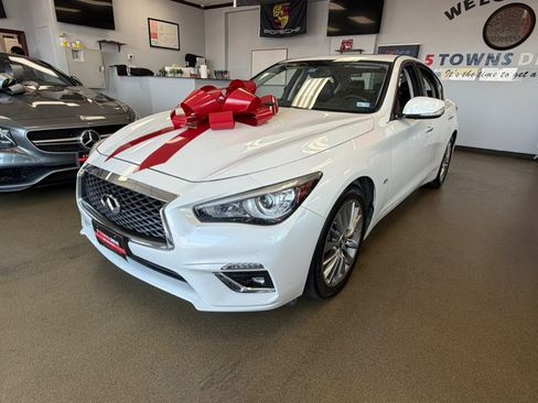 Used 2018 INFINITI Q50 Luxe AWD/4WD image 6