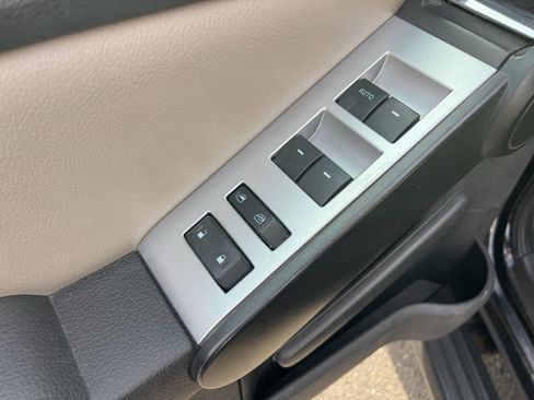 Used 2007 Ford Explorer XLT image 13