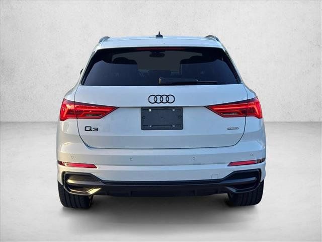Used 2022 Audi Q3 2.0T Premium Plus w/ Premium Plus Package AWD/4WD image 6