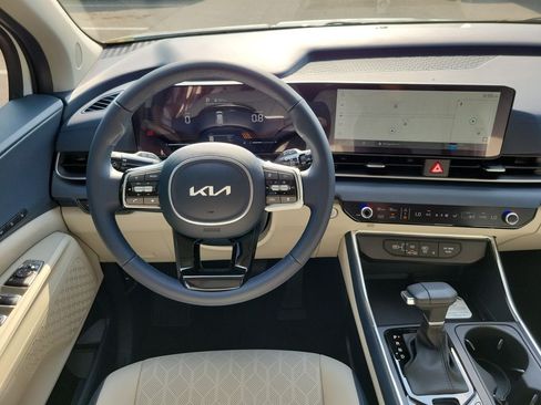 New 2026 Kia Carnival EX FWD image 19