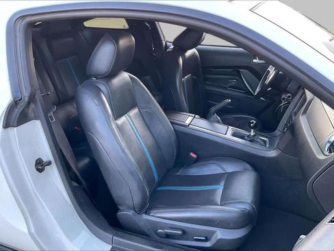 Used 2012 Ford Mustang GT Premium w/ Electronics Pkg RWD image 9