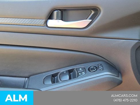 Used 2025 Nissan Altima 2.5 SV FWD image 28
