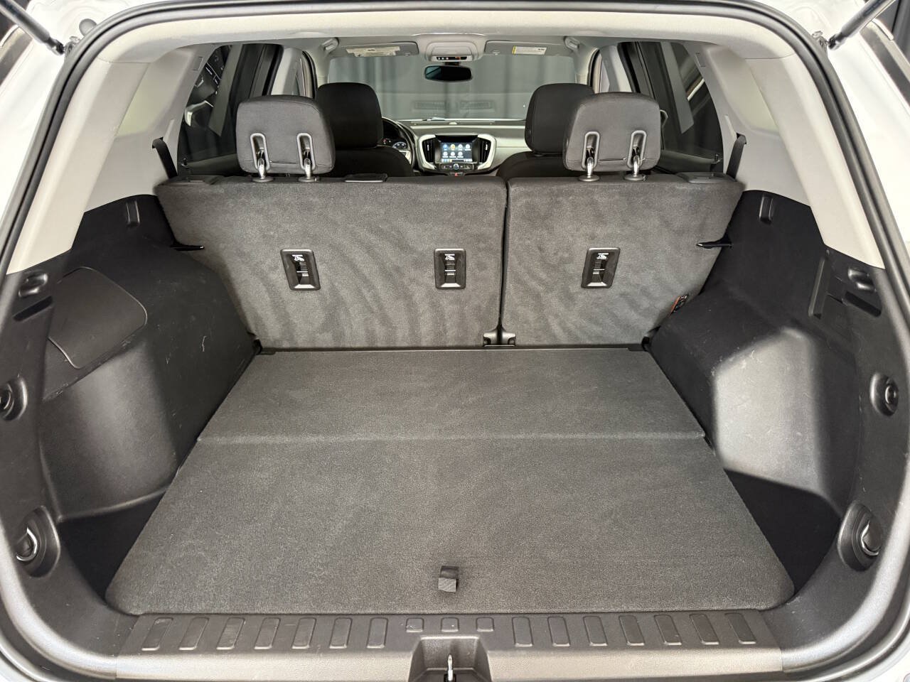 Used 2018 GMC Terrain SLE FWD image 27