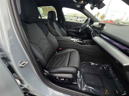 Used 2026 BMW i5 eDrive40 w/ M Sport Package image 11