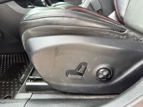 Used 2019 Jeep Cherokee Trailhawk w/ Comfort/Convenience Group image 14