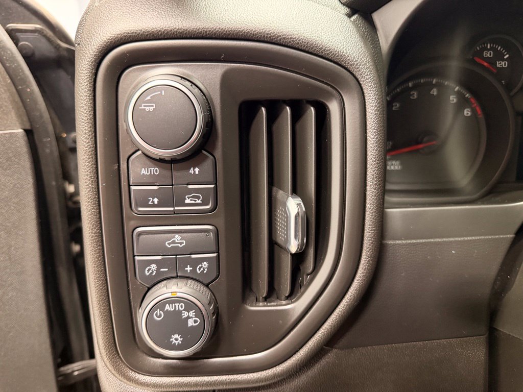 Used 2021 Chevrolet Silverado 1500 Custom AWD/4WD image 28