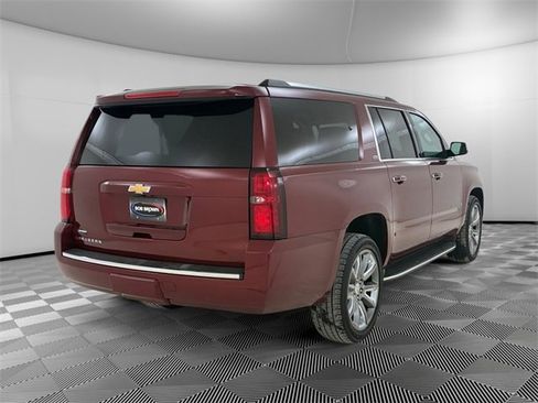 Used 2016 Chevrolet Suburban LTZ image 3