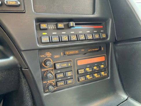 Used 1992 Chevrolet Corvette Coupe RWD image 15