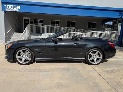 Used 2013 Mercedes-Benz SL 550 image 2