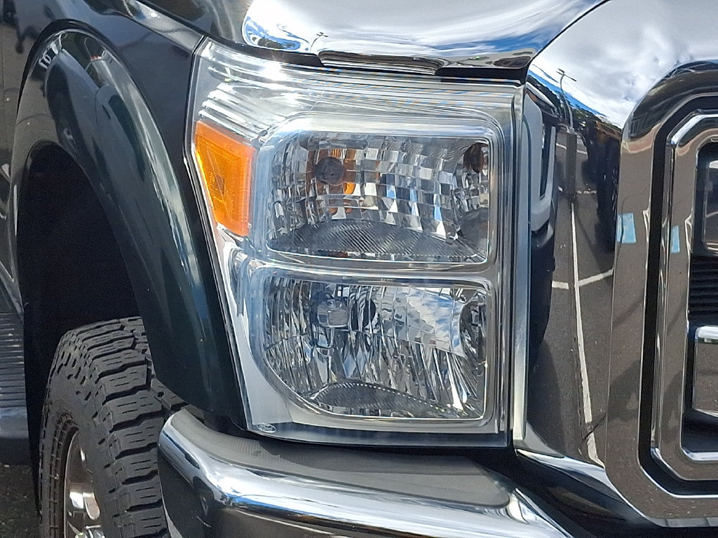 Used 2015 Ford F250 Lariat w/ Chrome Package AWD/4WD image 9