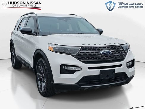 Used 2023 Ford Explorer XLT w/ Equipment Group 202A image 1