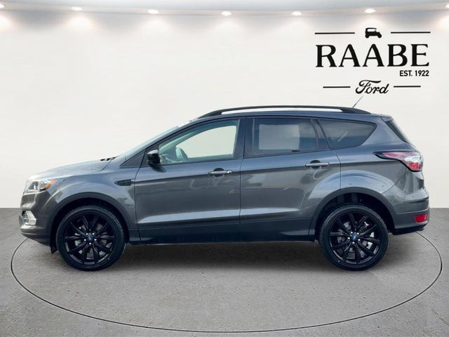 Certified 2018 Ford Escape SE w/ SE Sport Appearance Package AWD/4WD image 4