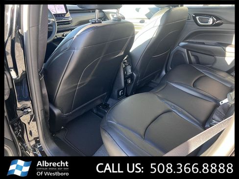 New 2026 Jeep Compass Limited w/ Sun, Sound & Navigation Group image 11