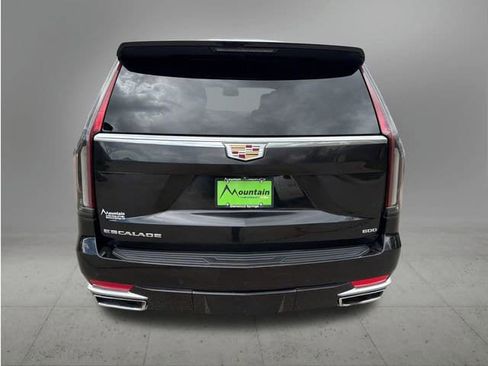 Used 2022 Cadillac Escalade ESV Luxury AWD/4WD image 4