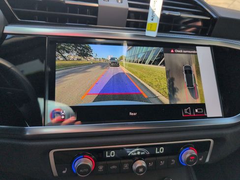 New 2025 Audi Q3 2.0T Premium image 5