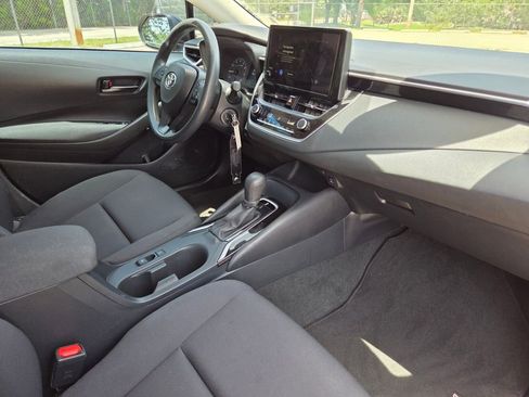 Used 2023 Toyota Corolla LE FWD image 13