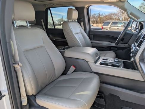 Used 2020 Ford Expedition XLT w/ Equipment Group 202A image 24