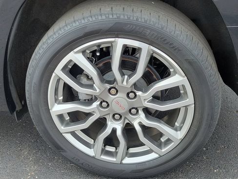 Used 2022 GMC Terrain Denali w/ Denali Premium Package AWD/4WD image 5
